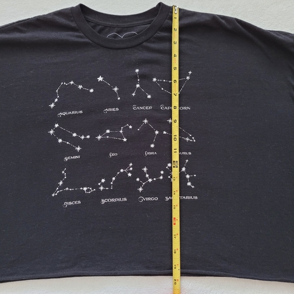 Zodiac Constellation Cropped Shirt | EUC Long Sleeves Ladies XL - Picture 5 of 11